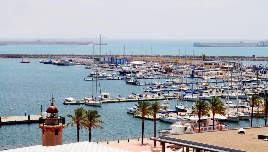 Apartamentos Marina Suites Grao de Castellon Exterior photo